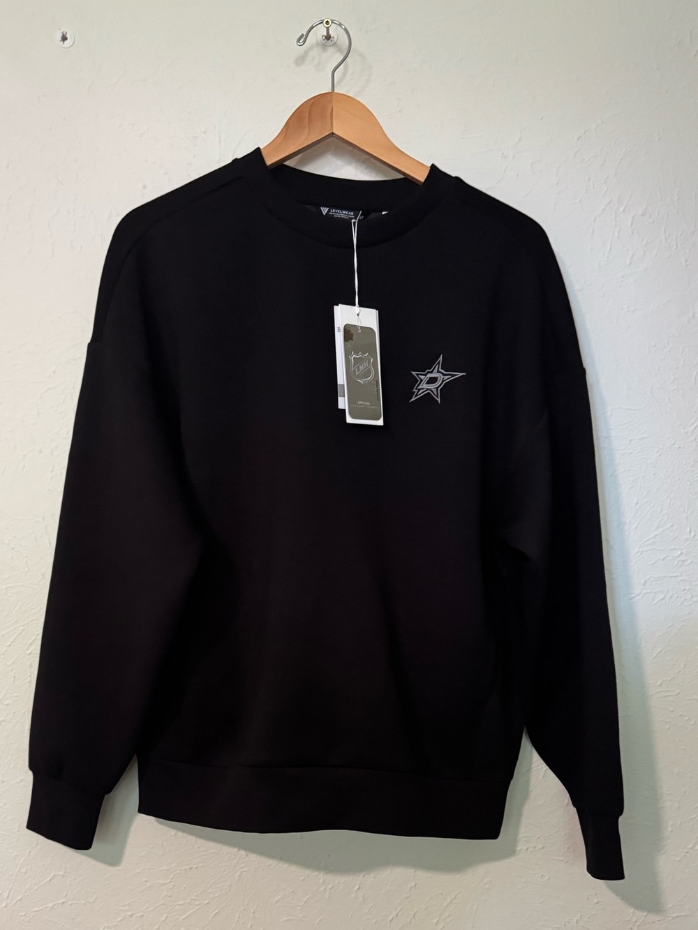 NWT Dallas Stars NHL  Levelwear Luxe Collection Black Sweatshirt Size S